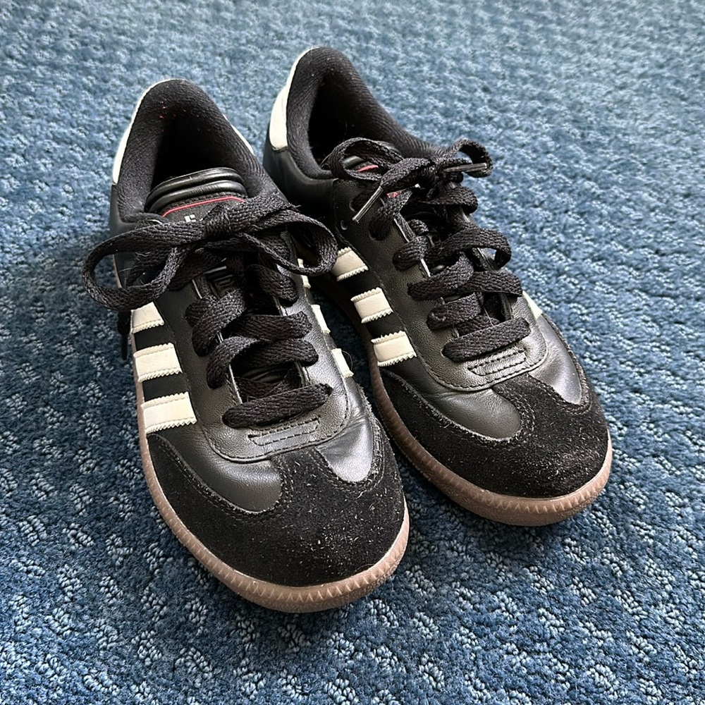 Adidas kids Samba classic sneaker-size 2